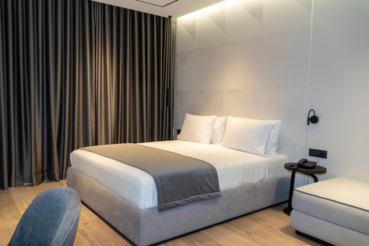 Center Hotel Saranda Extérieur photo
