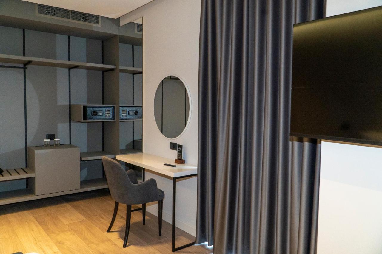 Center Hotel Saranda Extérieur photo