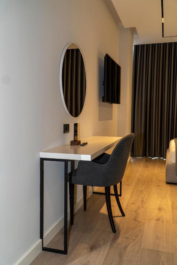 Center Hotel Saranda Extérieur photo